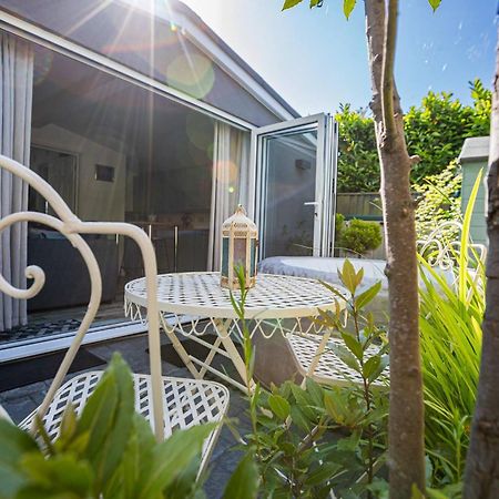 Hideaway Cabin For Two On Edge Of New Forest Hinton  Экстерьер фото