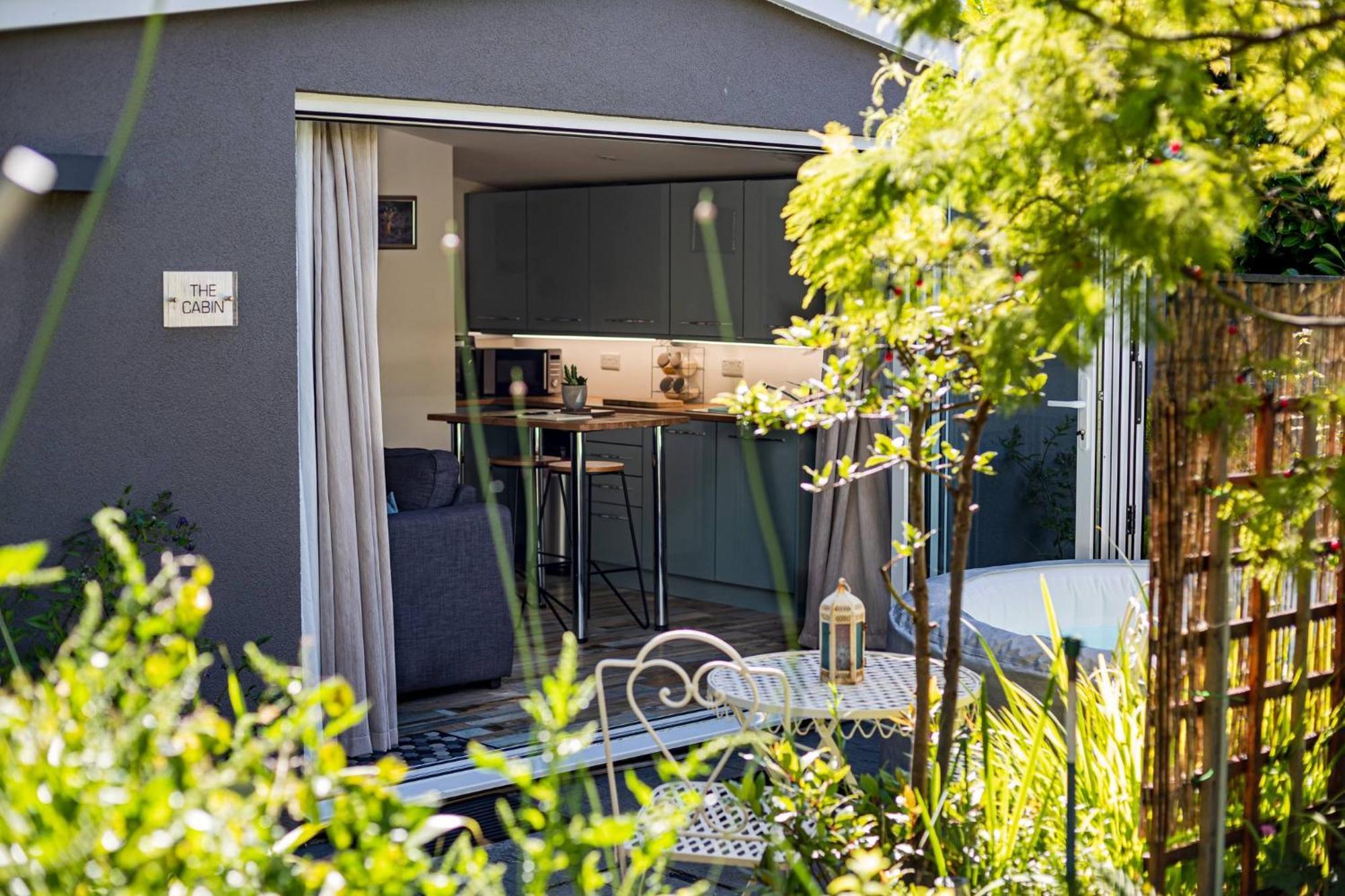 Hideaway Cabin For Two On Edge Of New Forest Hinton  Экстерьер фото